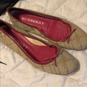 Burberry flats